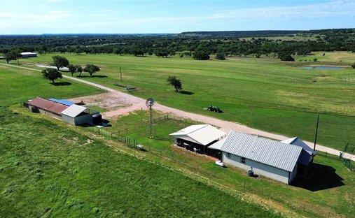 House in Evant, Texas, United States 1