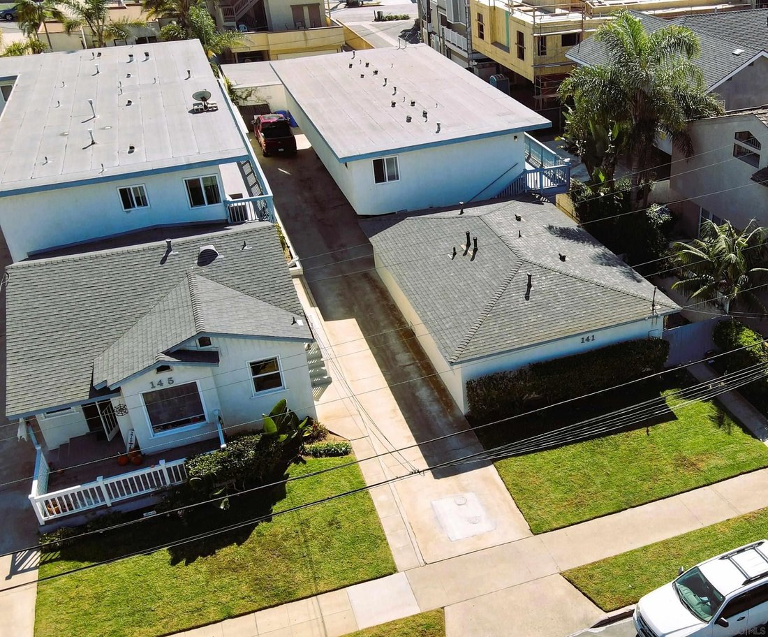 Carlsbad, California, United States 1 - 16522771