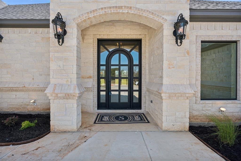 House in Granbury, Texas, United States 5 - 16516151