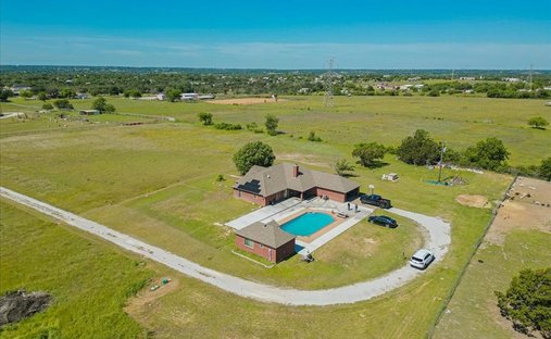 House in Weatherford, Texas, United States 1
