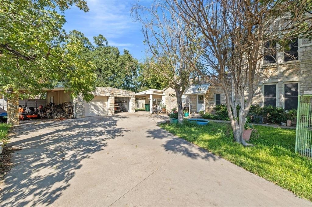 House in Comanche, Texas, United States 2 - 16516775