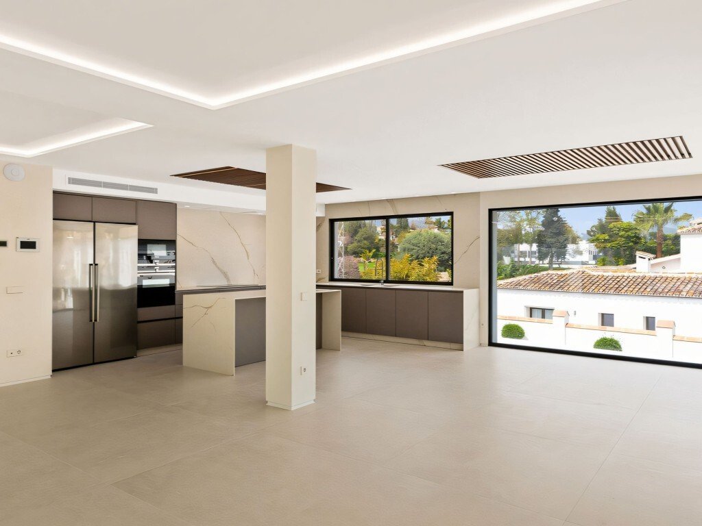 Villa in Guadalmina Alta, San Pedro de Alcantara, Spain 4 - 16529396