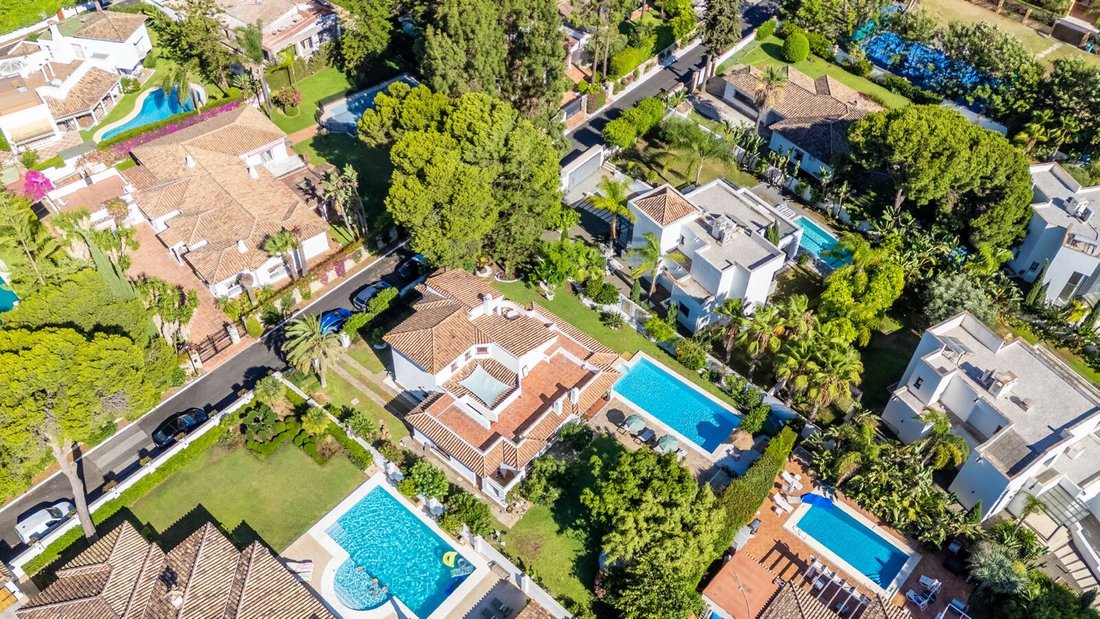 Villa in Estepona, Andalusia, Spain 2 - 16528953