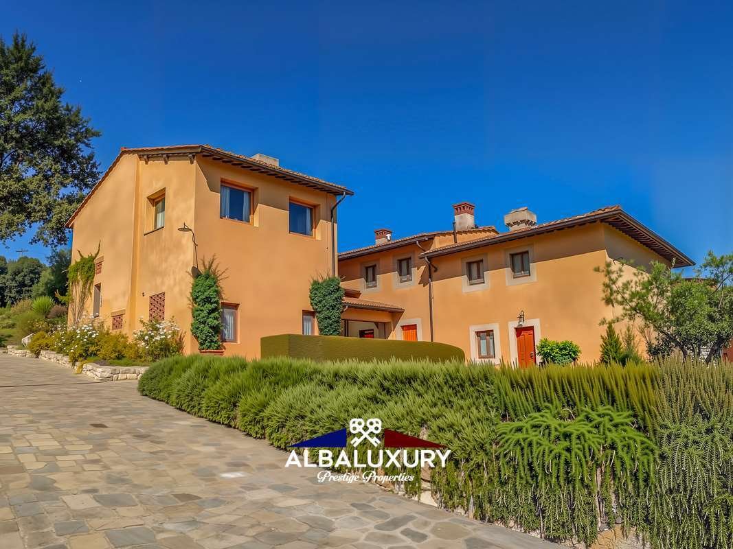 Villa in Rignano sull'Arno, Tuscany, Italy 3 - 15398674