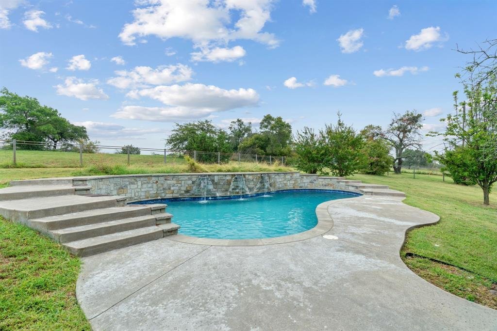 House in Weatherford, Texas, United States 1 - 16515749