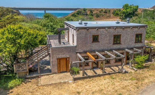 House in Westport, California, United States 1