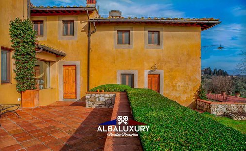 Tuscany| Historic Tuscan Castle With Land For Sale Near Florence
