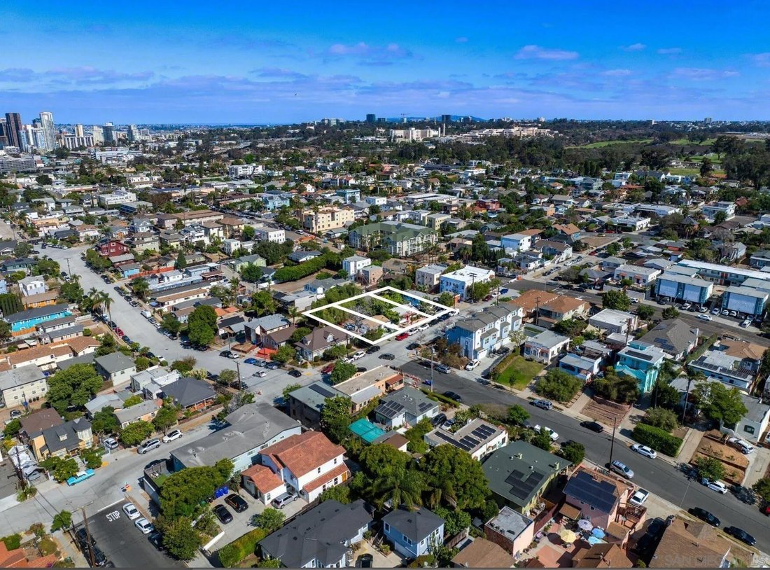 San Diego, California, United States 4 - 16518709