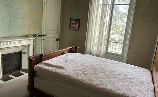 Castle for Sale in Saint-Leu-la-Forêt, Île-de-France, France