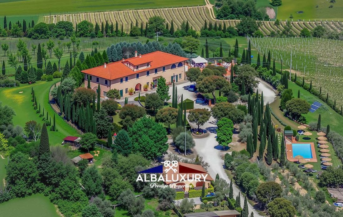 Villa in Center, Cerreto Guidi, Tuscany 1 - 15347443