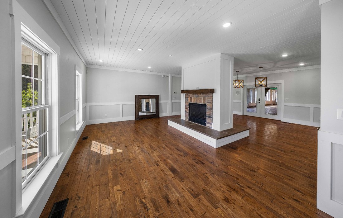 Maryville, Tennessee, United States 5 - 16518241