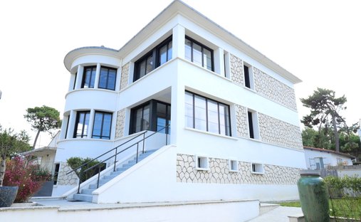 Villa in Parc Maisonfort, Royan, France 1