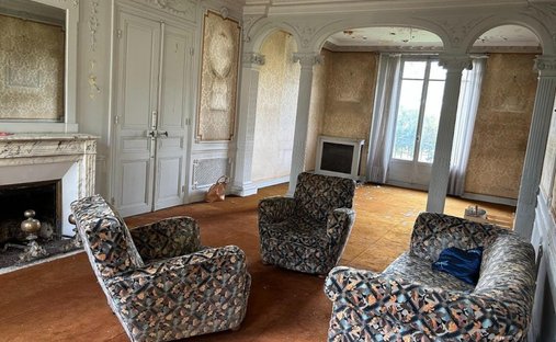 Castle for Sale in Saint-Leu-la-Forêt, Île-de-France, France