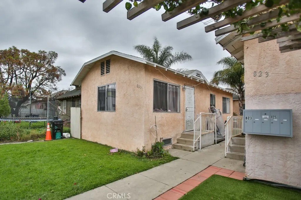 Los Angeles, California, United States 5 - 16522124