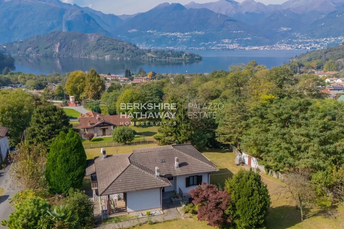 Villa in Colico Piano, Lombardy, Italy 2 - 14491367