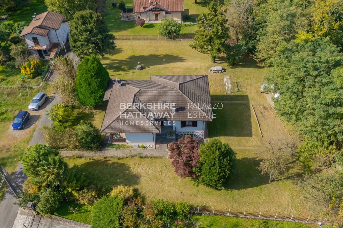 Villa in Colico Piano, Lombardy, Italy 3 - 14491367
