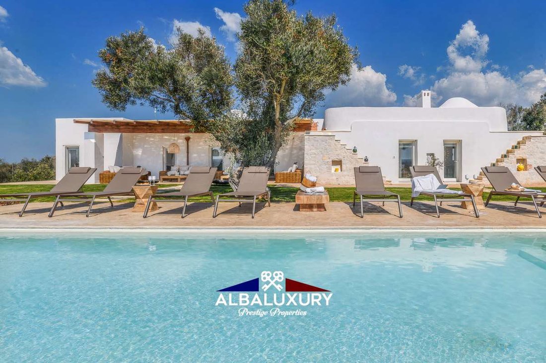 Villa in Tamburroni-Grottone-Rosara, Ostuni, Apulia 2 - 15347518