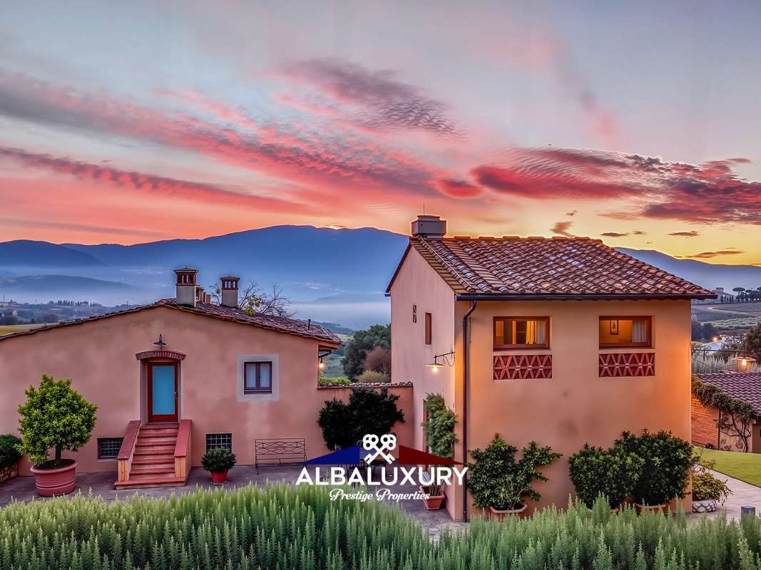Villa in Rignano sull'Arno, Tuscany, Italy 2 - 15398674