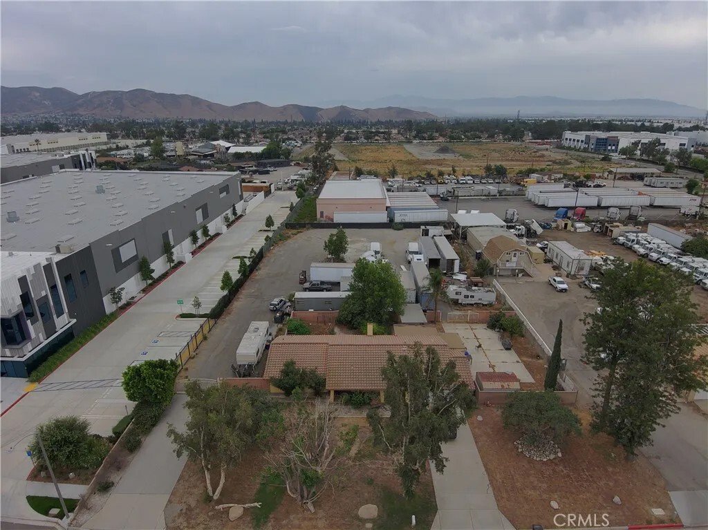 House in Fontana, California, United States 1 - 16524255