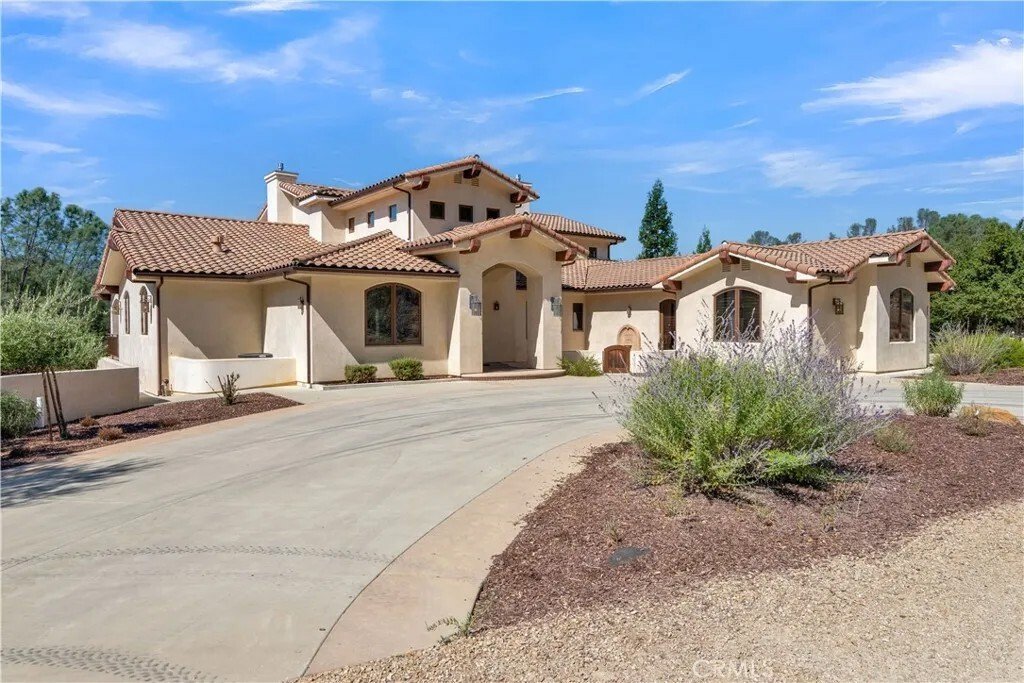 House in Bradley, California, United States 1 - 16527628