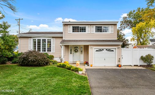 House in Old Bridge Township, New Jersey, United States 1