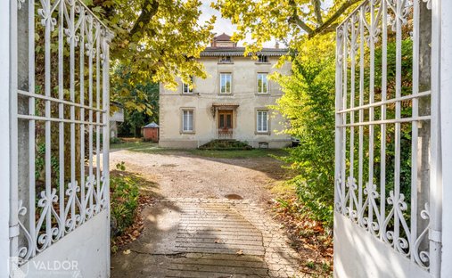 House in Sathonay-Camp, Auvergne-Rhône-Alpes, France 1
