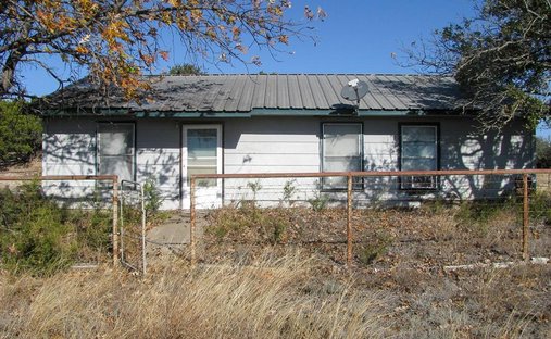 House in Evant, Texas, United States 1