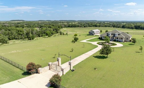 House in Clifton, Texas, United States 1