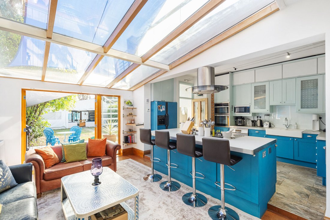 House in Hounslow, England 4 - 16529364