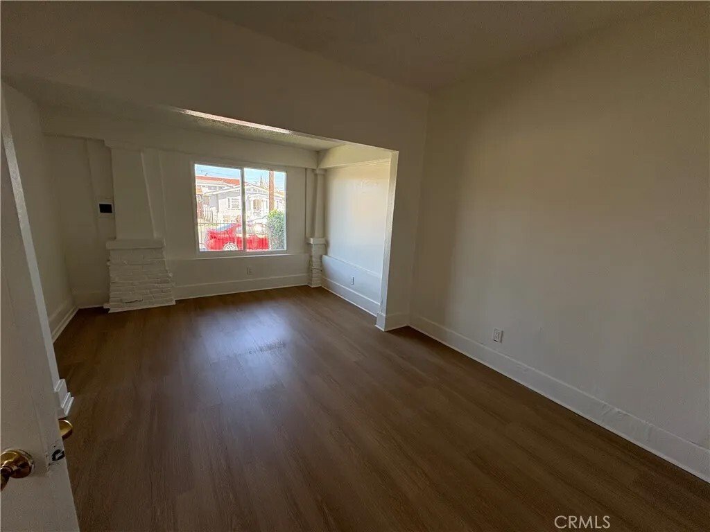 Los Angeles, California, United States 4 - 16524871