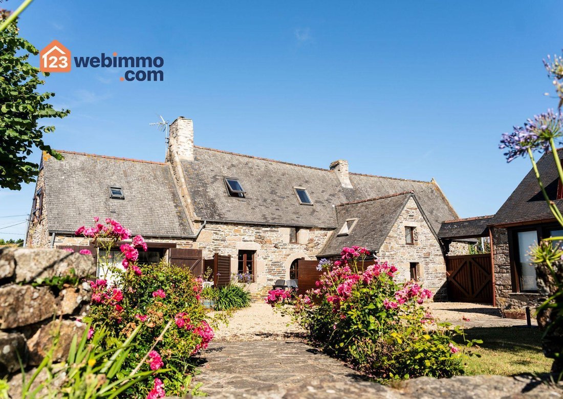 House in Tredrez-Locquemeau, Brittany, France 1 - 16528523