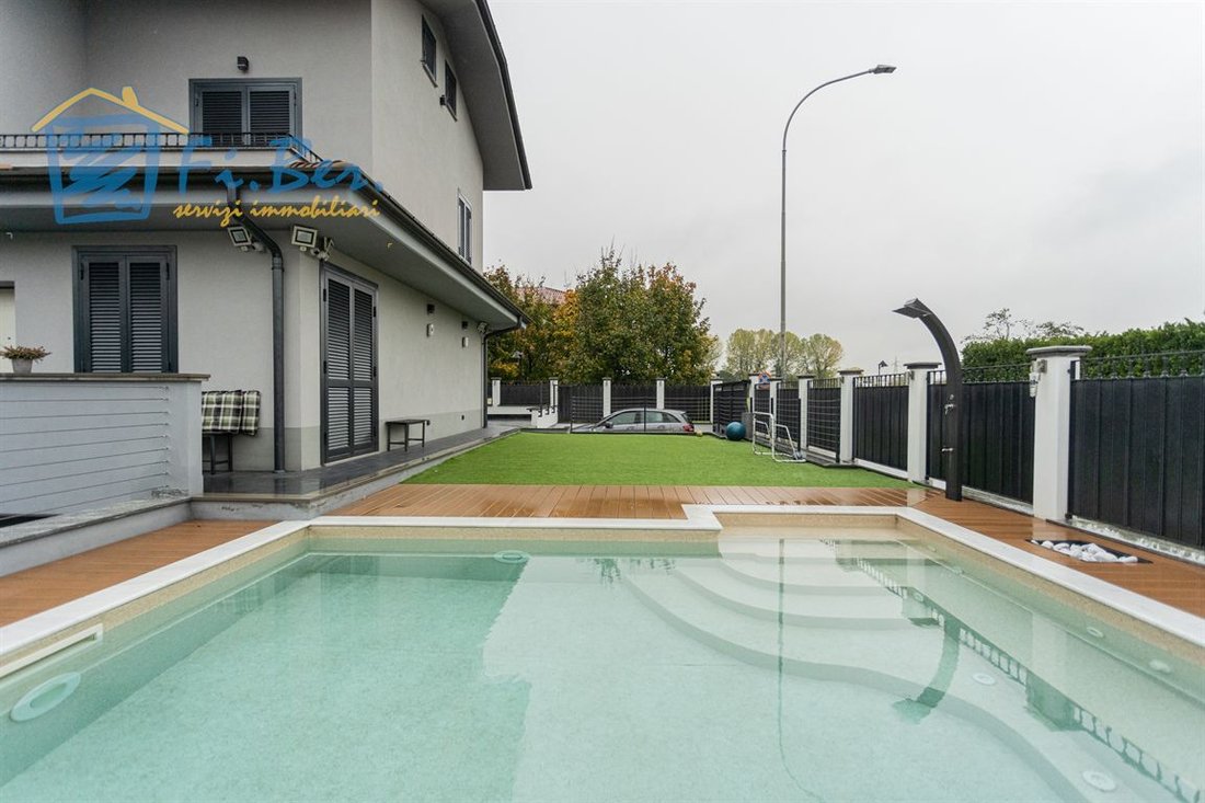 Villa in Seggiano, Pioltello, Lombardei 2 - 16530988