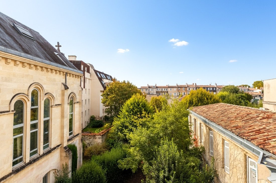 Apartment in Hôtel de Ville-Quinconce-Saint Seurin-Fondaudège, Bordeaux, France 1 - 16530998