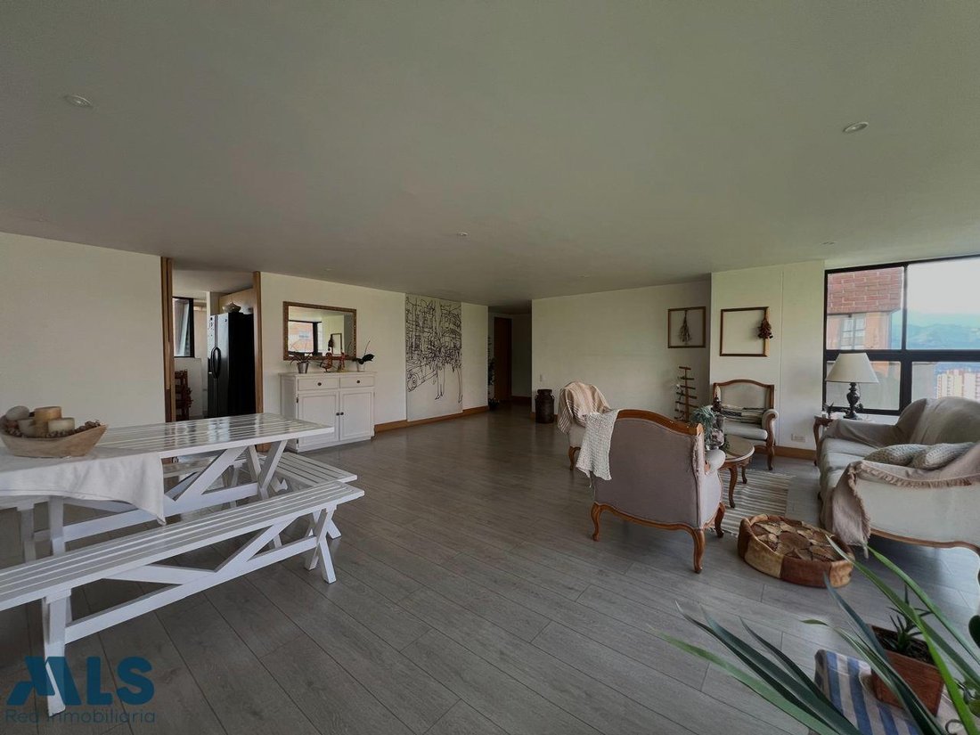 Apartment in Medellín, Antioquia, Colombia 4 - 16531336