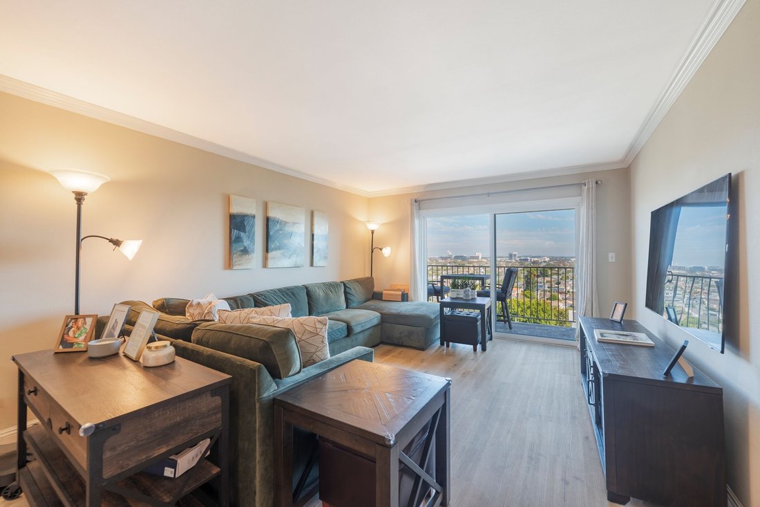 Condo in Torrance, California, United States 2 - 16531625