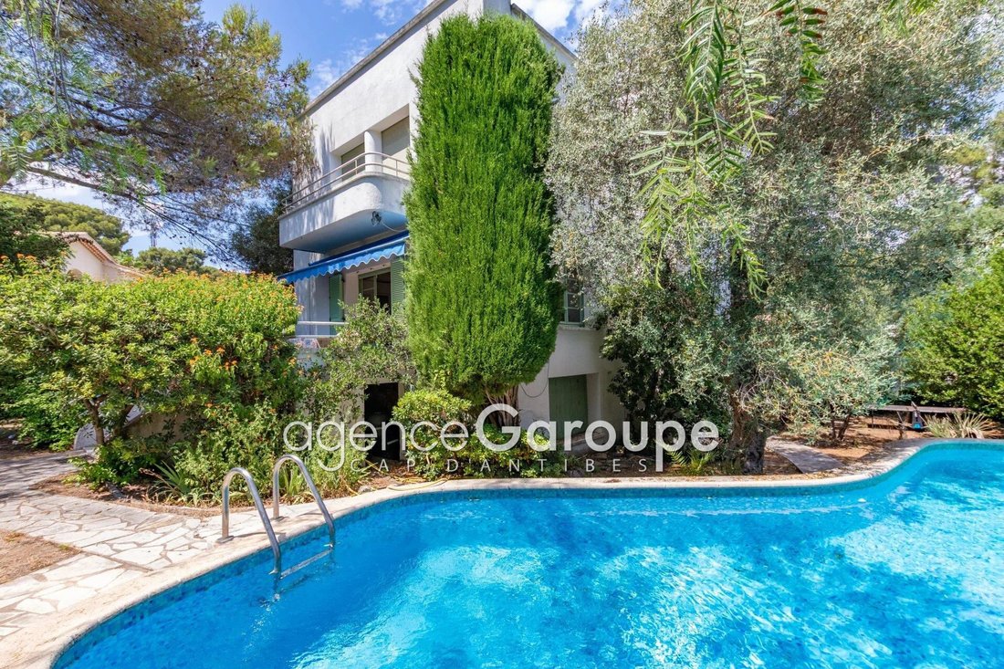 Villa in Antibes, Provence-Alpes-Côte d'Azur, France 1 - 16531353