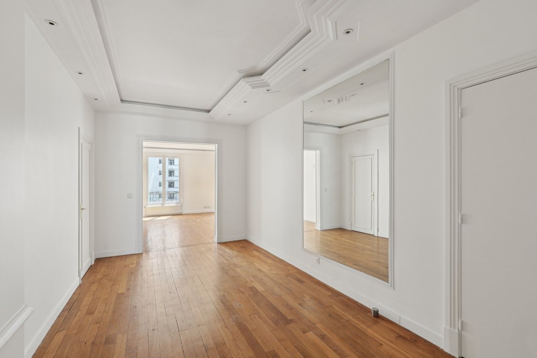 Apartment in Vaugirard-Parc des Expositions, Paris 15e Arrondissement, Paris 2 - 16531293
