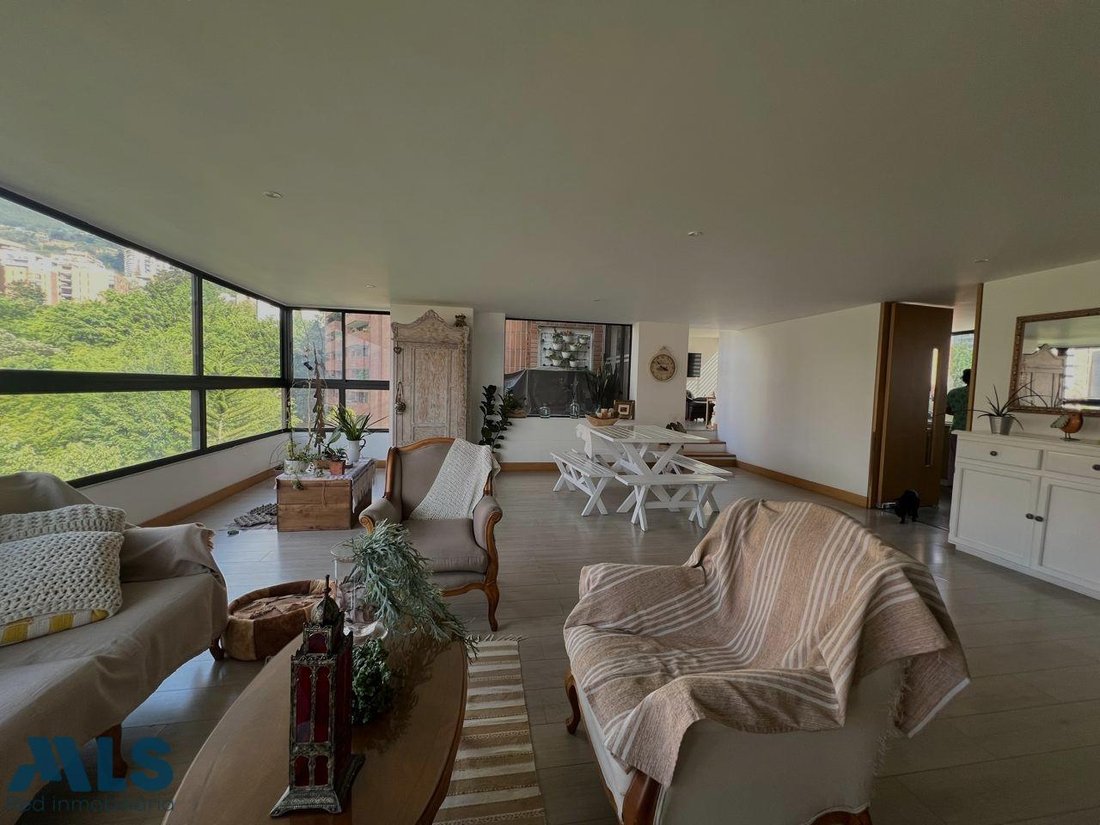Apartment in Medellín, Antioquia, Colombia 3 - 16531336