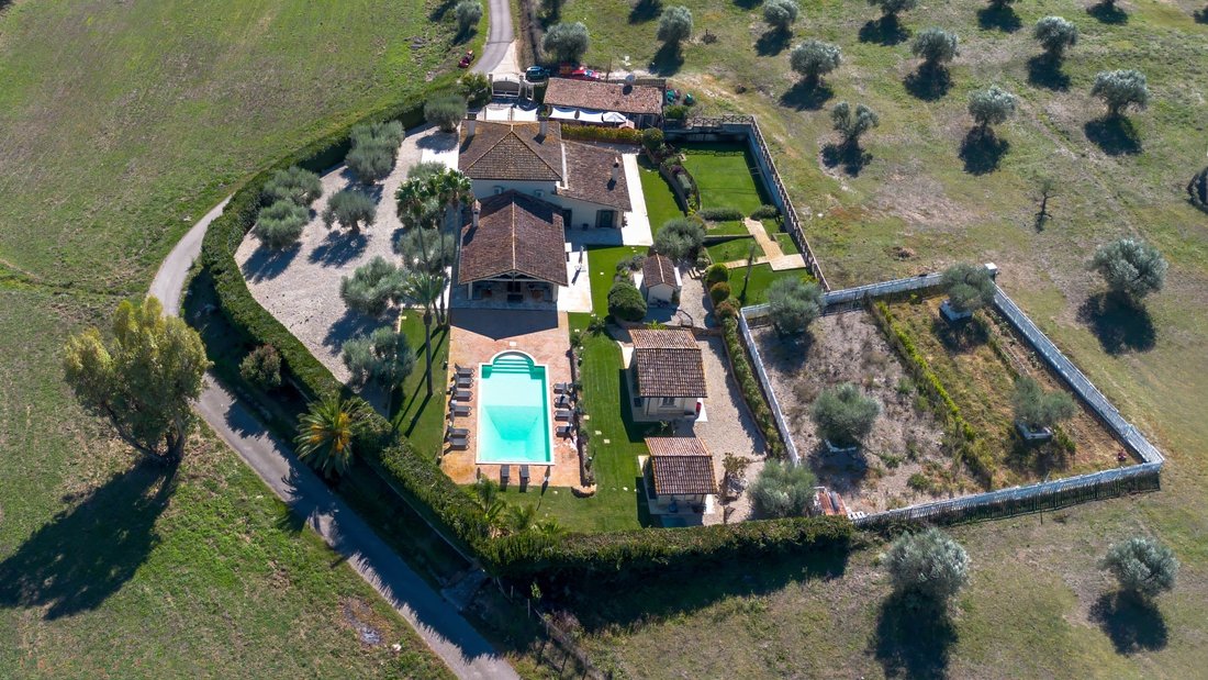 Villa in Labaro - Prima Porta, Rome, Lazio 2 - 16532810