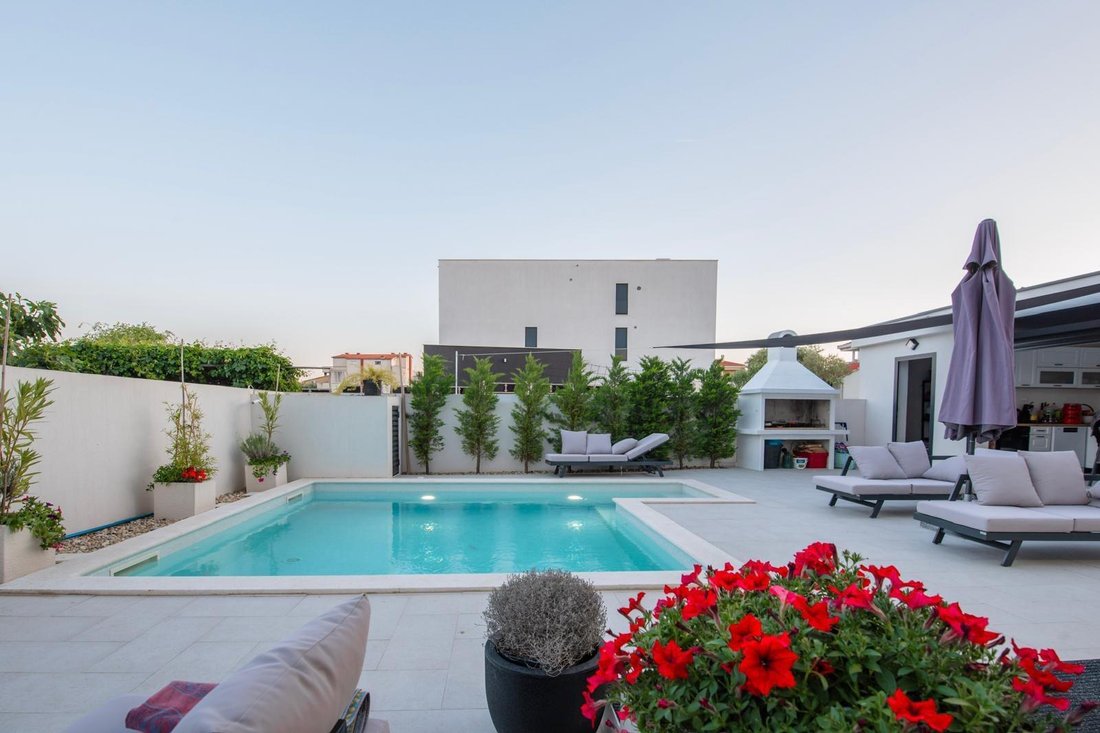 Villa in Nin, Zadar County, Croatia 2 - 16532687
