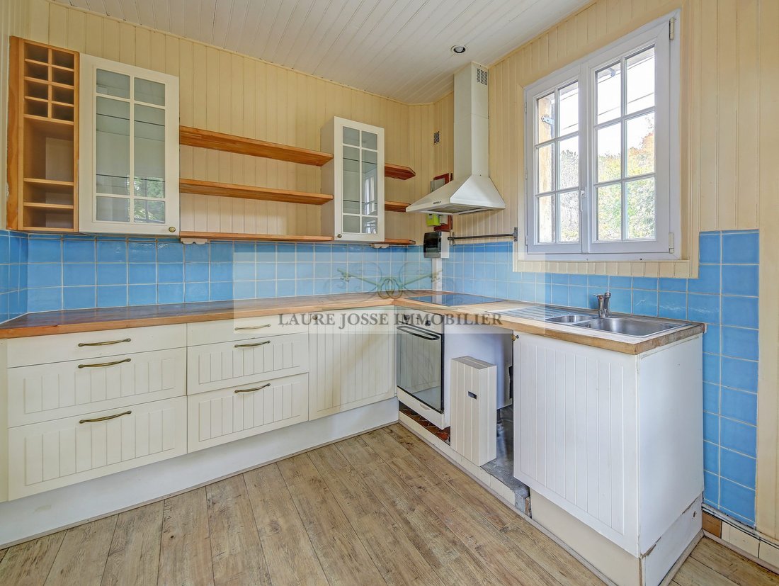 House in Chatou, Ile-de-France, France 3 - 16532598