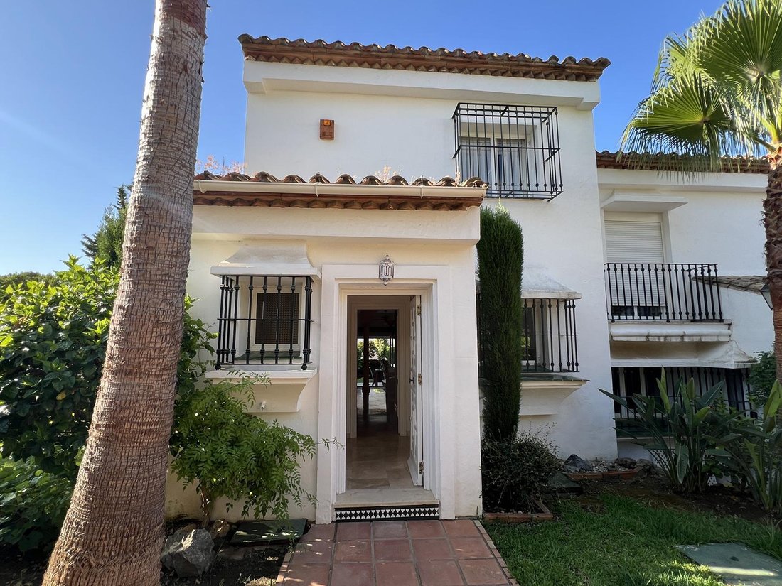 Townhouse in Estepona, Andalusia, Spain 1 - 16532661