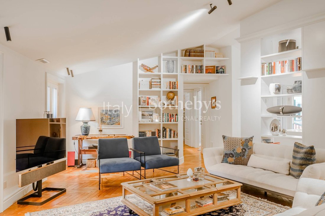 Apartment in Center, Varese, Lombardy 2 - 16532733