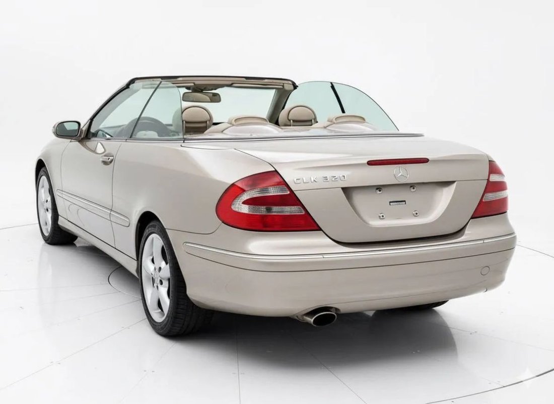 Cabriolet in Lake Bluff, IL, United States 4 - 16532398