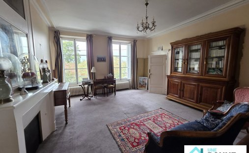 Castle for Sale in Amboise, Centre-Val de Loire, France