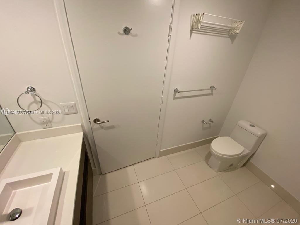 Condo in Miami, Florida, United States 5 - 16504265