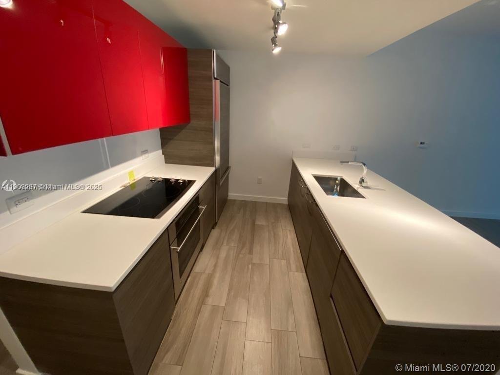Condo in Miami, Florida, United States 1 - 16504265