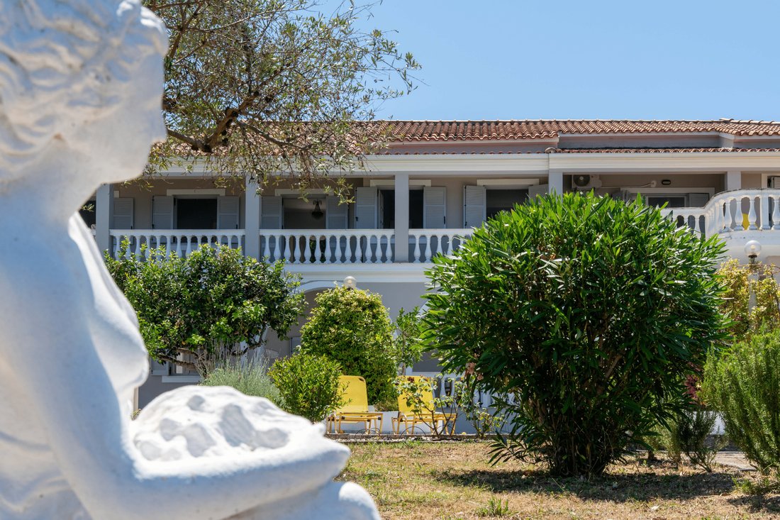 Villa in Northern Corfu, Peloponnese, Western Greece and the Ionian, Griechenland 2 - 15874259