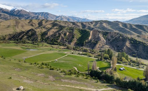 Land in Cardrona, Otago, New Zealand 1