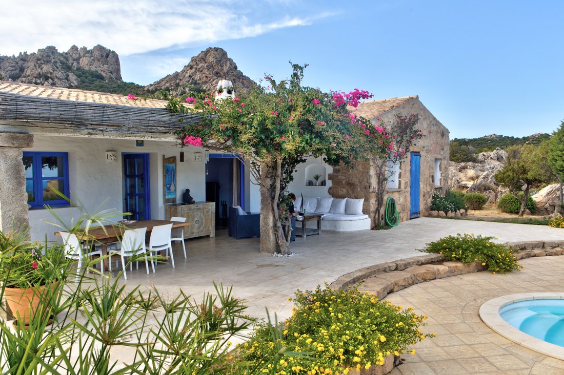 Villa à San Pantaleo, Olbia, Italie 4 - 16537249